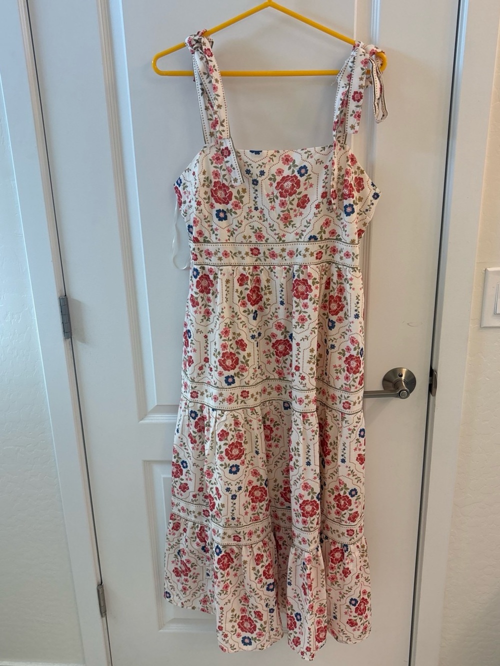 Women’s Cream Floral Tie-Shoulder Sundress